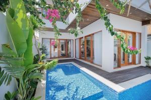 Canggu Central Escape - Quiet 3BR Villa with Pool 5 mins to Beach