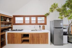 Canggu Central Escape - Quiet 3BR Villa with Pool 5 mins to Beach