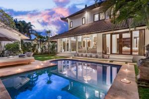 Villa New York - 4 BDR Pool Luxury Villa, next to The Forge Bali