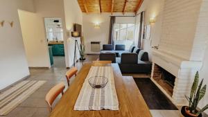 Casa con jardín y vista a la montaña!