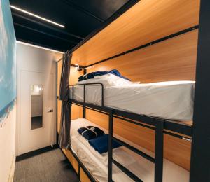 Gold Coast Capsuleaccom Hostel Hotel suite
