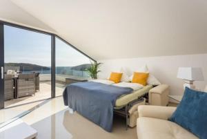 Luxury apartment Anto with sea view and balcony