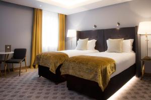 Deluxe Twin Room  room in Dylan