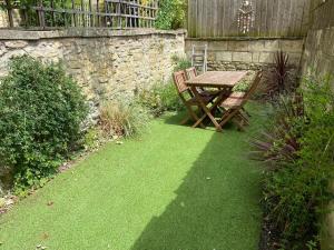 Georgian Garden Apartment - Central Bath