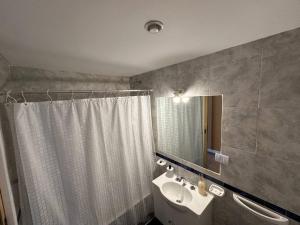 Charming & Comfy Almagro Gem: Balcony ~ Double Bed