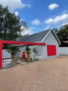 473 On Cliff - Pierre van Ryneveld