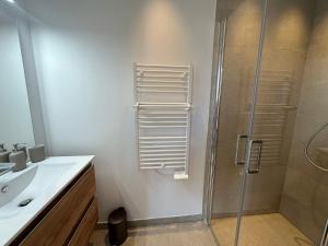 Chalets Chalet Vars, 6 pieces, 12 personnes - FR-1-773-26 : photos des chambres