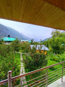 Cascade Mountain Retreat Manali