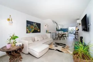 Casa Baco- Cozy House City Center - Lagoa