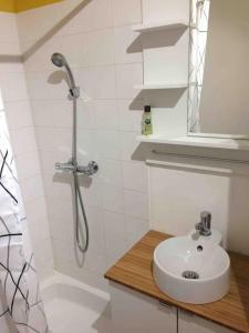 Nantes gare , Studio proche Cathédrale IUT