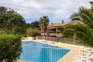 charme logement piscine terrasse - 4hvězdičkové hotely ve městě Le Pradet