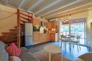 charme logement piscine terrasse