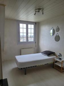 Maisons de vacances Maison de 5 chambres avec jardin clos et wifi a Dammartin en Goele : photos des chambres