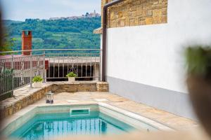 Holiday Home Belveder Motovun with heated pool 
