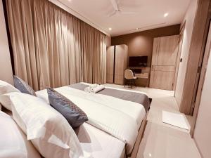 The Lodgers 2 BHK Serviced Apartment Near Sector 42 Gurgaon - Nearest Metro Station Sector 42 Chowk