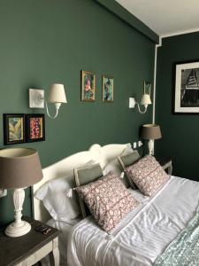 Hotels Hotel Les Embruns : photos des chambres