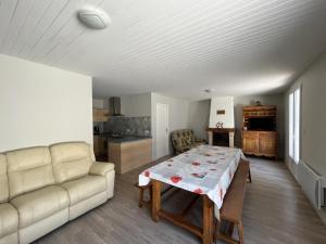 Maisons de vacances Vacances reposantes a Oleron : photos des chambres