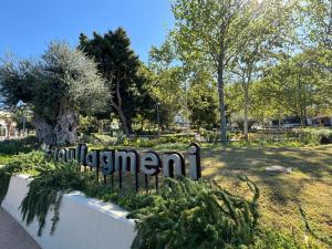 EMERALD LAKE RESIDENCE