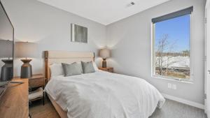 Landing at Fifty Forty Flats - 2 Bedrooms in Lenox Village