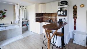 Maisonnette cosy bord de Seine 30min paris