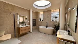 Seventies by Check-in Portugal