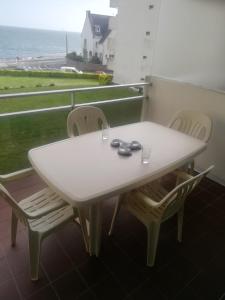 Concarneau face à la mer stationnement privatif