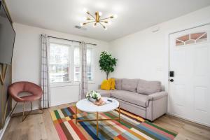 Chic 1BD in Sylvan Hills Near Southside Beltline