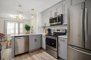 Chic 1BD in Sylvan Hills Near Southside Beltline