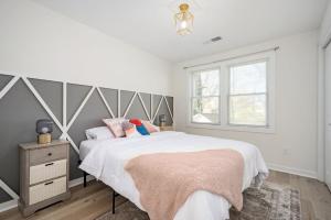 Chic 1BD in Sylvan Hills Near Southside Beltline