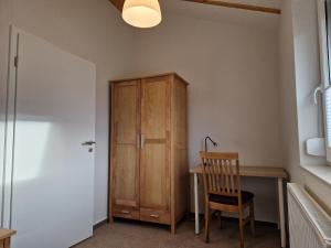G16 Eingezäuntes Haus mit Terrasse und Garten