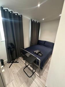 London Waterloo Moments away