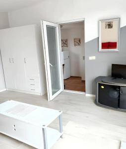 One bedroom apartement with balcony and wifi at Vir