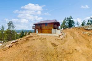 The Mountain Artists Retreat