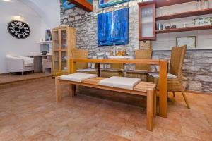 Art House Rovinj-Holiday, für mehr Information finden Sie uns im Internet 