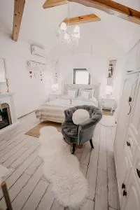 Dom dla dwojga w Starym Młynie w Brzeźnicy - Chocicz