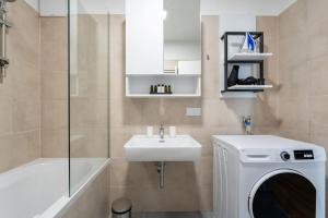 Urban 1BR Retreat, Easy City Link by HM