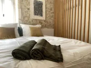 Maison aeterna - Saint-Julien-de-Peyrolas