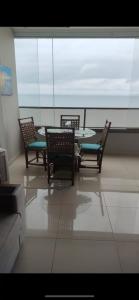 Guaruja Praia de Pitangueiras frente ao mar