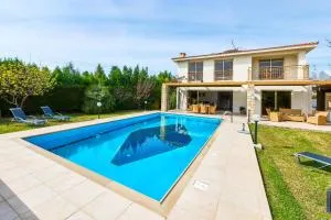 Villa Anassa Privat Pool Near Beach - Khlorakas