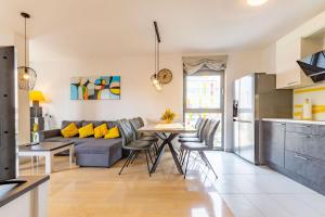 Fiorella 2 BDR apartment with balcony