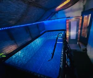 Maisons de vacances La piscine en prairie : Maison 2 Chambres