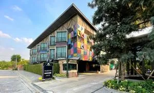 Nights in A Box - Ban Suan Maphrao