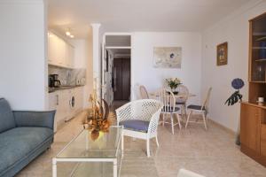Lovely Apartment in San Agustín: Steps Away from Playa Del Inglés and Maspalomas!
