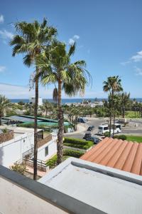 Lovely Apartment in San Agustín: Steps Away from Playa Del Inglés and Maspalomas!