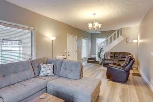 Peaceful Shiloh Home with Deck and Fishing Pond Access