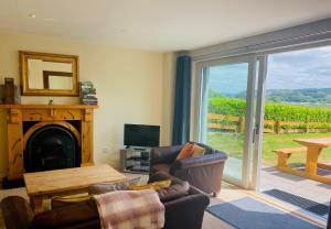 3 bedroomed sea view house overlooking Kenmare Bay Estuary