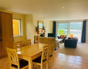 3 bedroomed sea view house overlooking Kenmare Bay Estuary