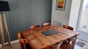 Maison de pêcheur rénovée avec cour proche du port