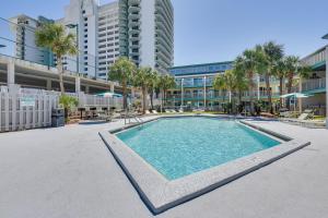 Panama City Beach Condo with Pool and Beach Access!