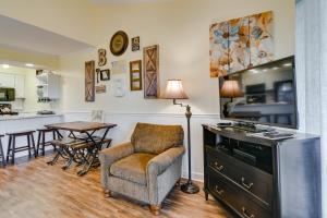 Branson Condo with Views - Near Silver Dollar City!